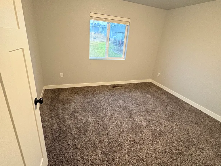 601 Copperfield Dr — Photo 16