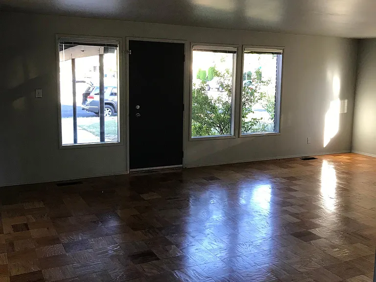 2924 S Preston St — Photo 11