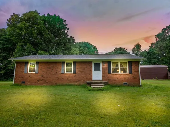 155 Peach St, Island, KY 42350