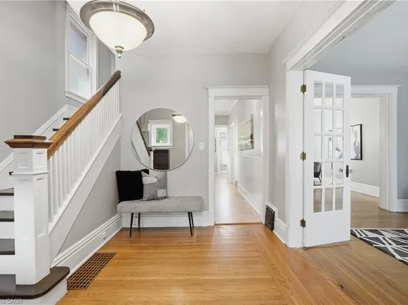 71 Aikman Ave, Hamilton, ON L8M 1P8