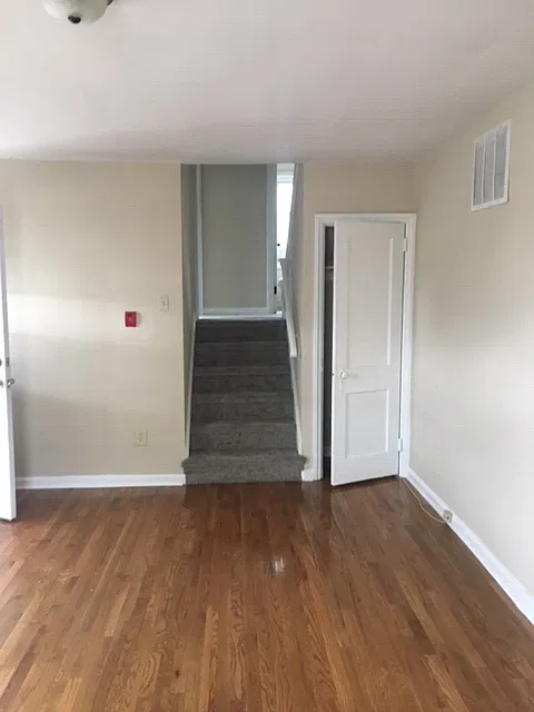 1205 Easton rd Back House — Photo 3
