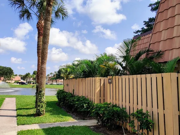 707 Mill Valley Pl, West Palm Beach, FL 33409