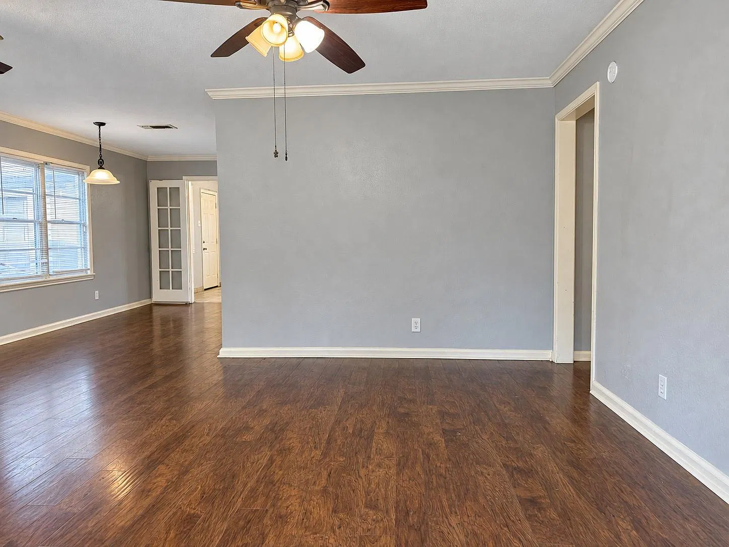 3 bed, 2.0 bath, 1464 sqft, $1,700 — Photo 3