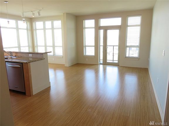 2nd image of 1501 Tacoma Ave S Unit 403