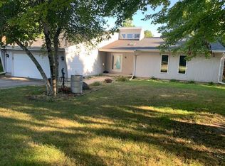 14473 E Hemstock Rd, Rochelle, IL 61068