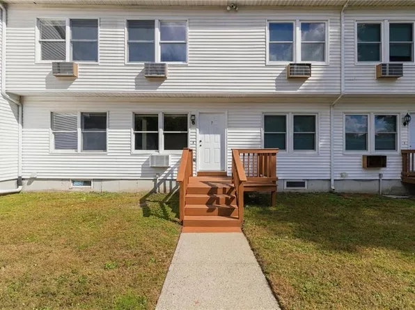 52 Nancy St Unit 7, Providence, RI 02909