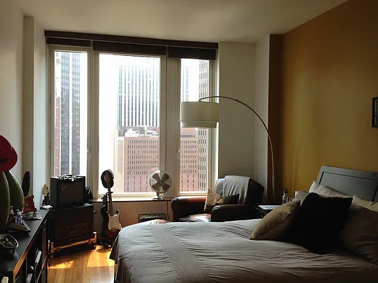 Rented by NY NY Condo, Inc | media 23