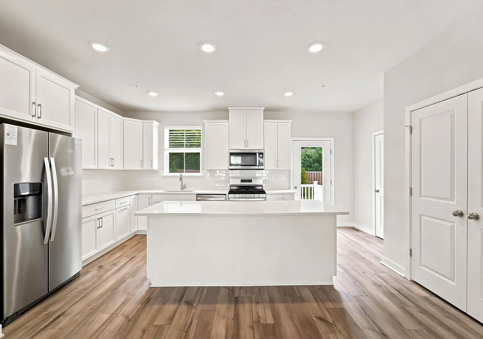 3 B/2.5B Townhome in Downingtown School District — Photo 2