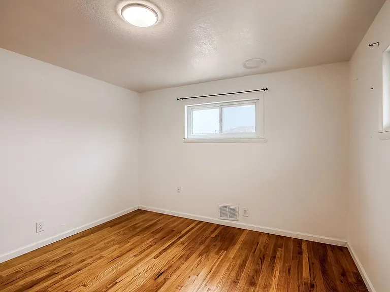 207 Teal St — Photo 9