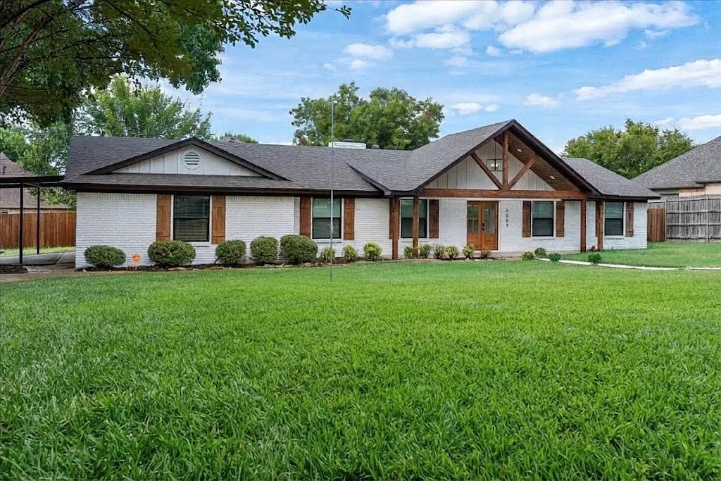 4 bed, 2.5 bath, 2230 sqft, $5,995 — Photo 3