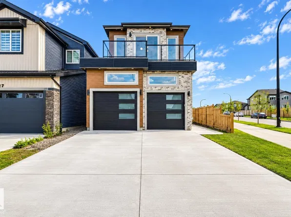 231 28th St NW, Edmonton, AB T6T 2H3