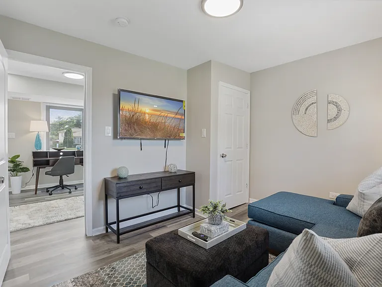 10308 W Lyndale Ave — Photo 17