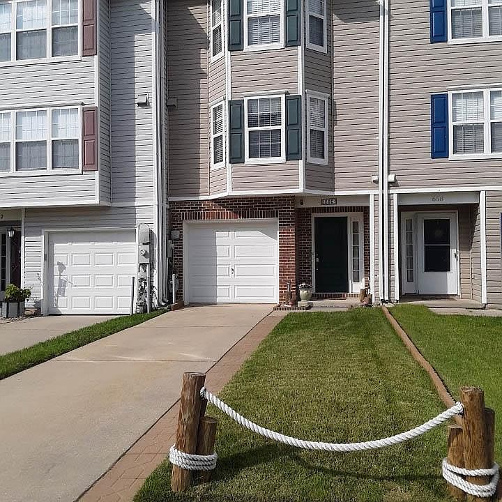 1st image of 660 Hunting Fields Rd