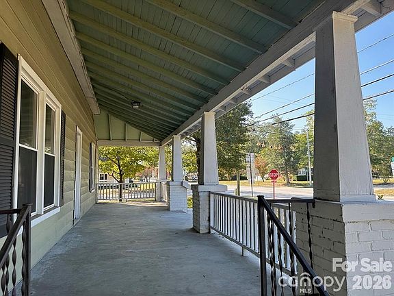 3rd image of 102 N Minor St