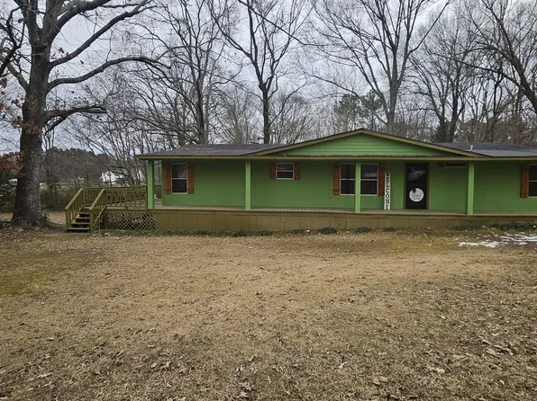 34 Pine Tree Dr, Senatobia, MS 38668