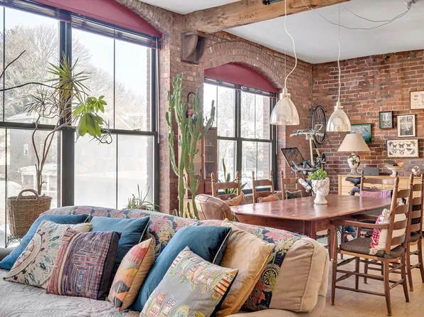 172 Green St #8, Boston, MA 02130