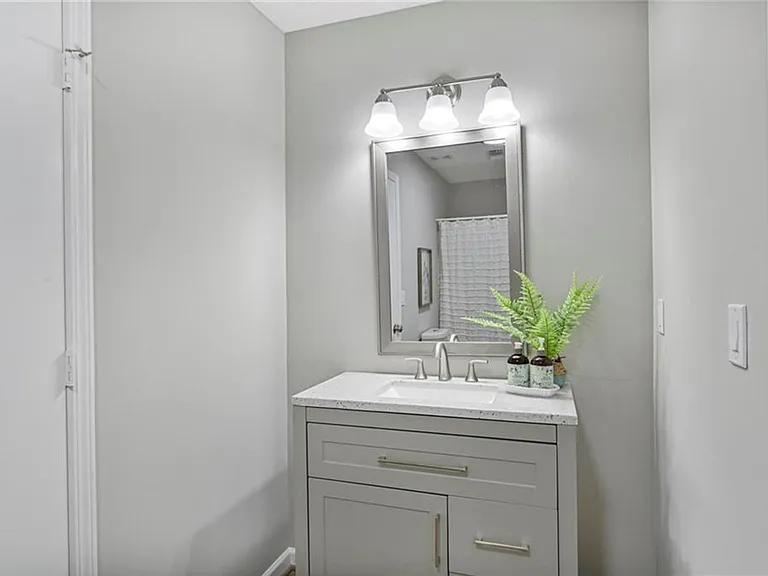 1312 Lake Paradise Rd — Photo 16