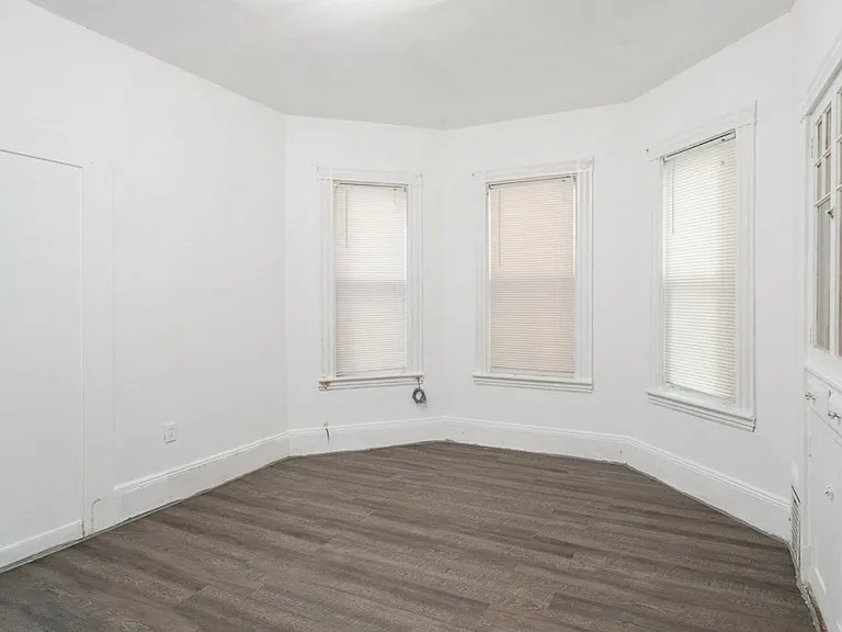 52 Calumet St #2 — Photo 4