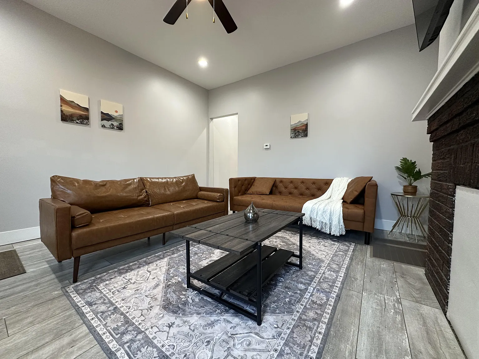 2 bed, 1180 sqft, $2,295 — Photo 2