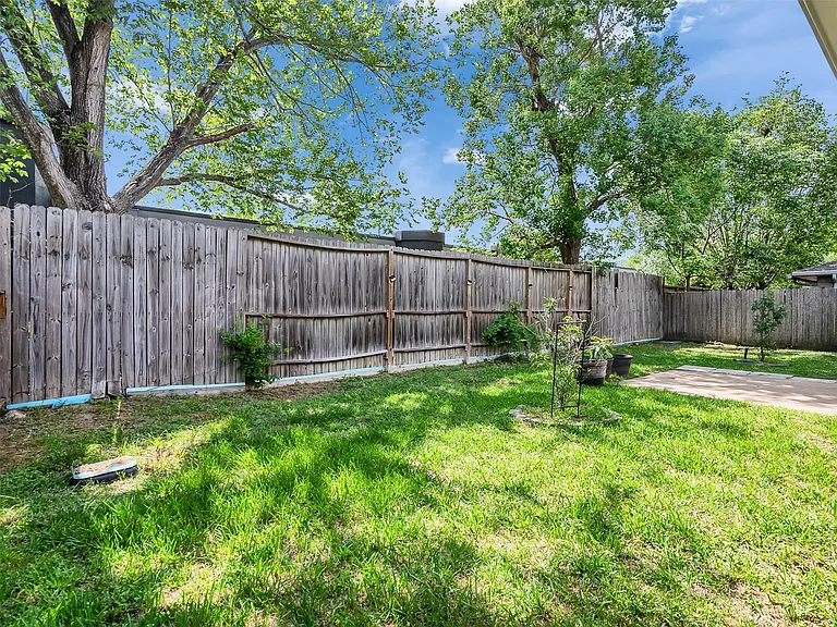 2554 Olympus Dr — Photo 28