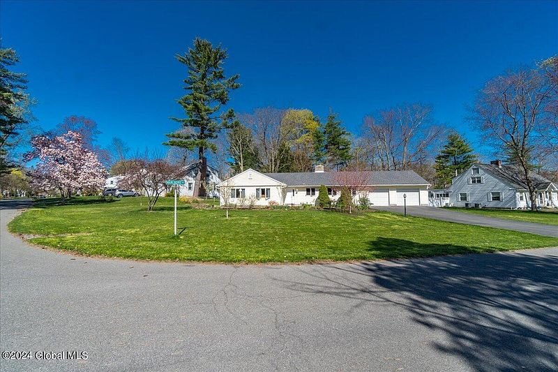 3rd image of 117 Marlboro Road