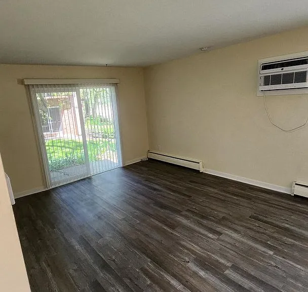 2110 Allen Blvd — Photo 7