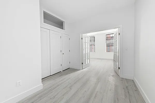 Rented by Compass | media 9