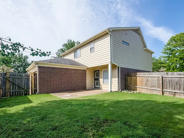 1812 Black Bear Cir E — Photo 15
