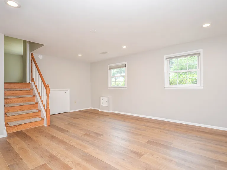4805 Willet Dr — Photo 32