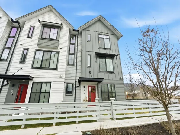 307 Glen Park Dr #19, Kelowna, BC V1V 0H1