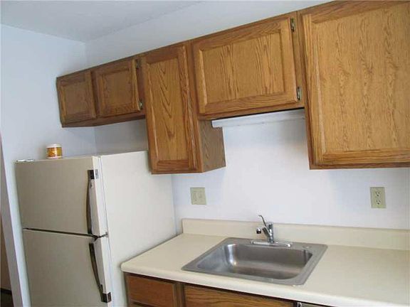 3rd image of 100 Ableview Dr APT 1