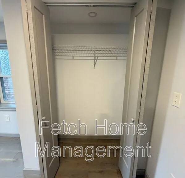 34 N Lee St — Photo 18