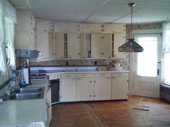 4th image of 234 N Columbus St