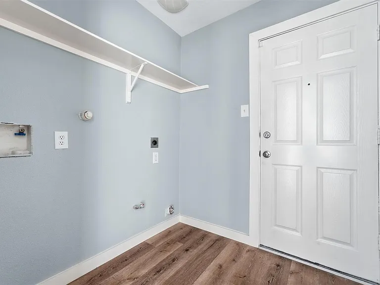 25414 Barmby Dr — Photo 20