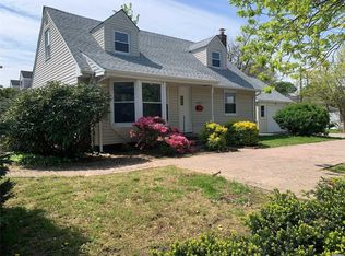 1572 Walter Ct, East Meadow, NY 11554