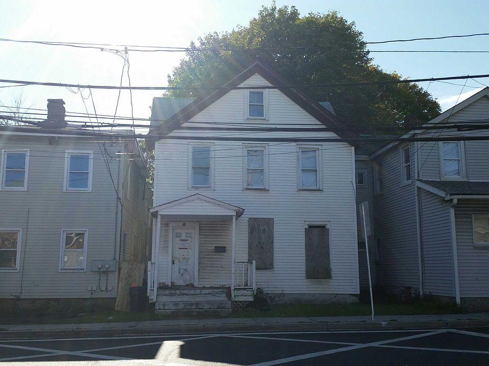 1st image of 23 E Railroad Ave
