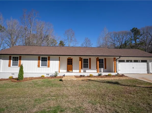 160 Winnview Dr, Dallas, GA 30157