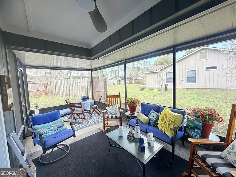 130 Woodvalley Dr — Photo 22