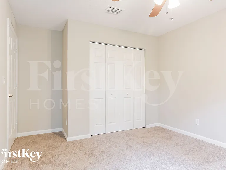1062 SW Fenway Rd — Photo 7