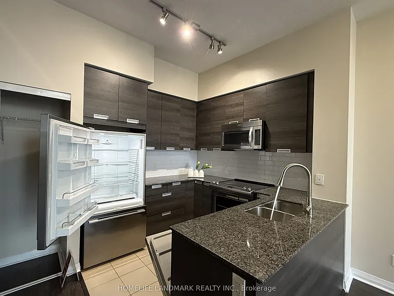 55 Eglinton Ave W #109 — Photo 15