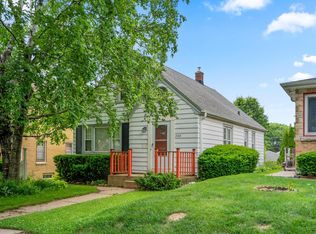3749 S 14th St, Milwaukee, WI 53221