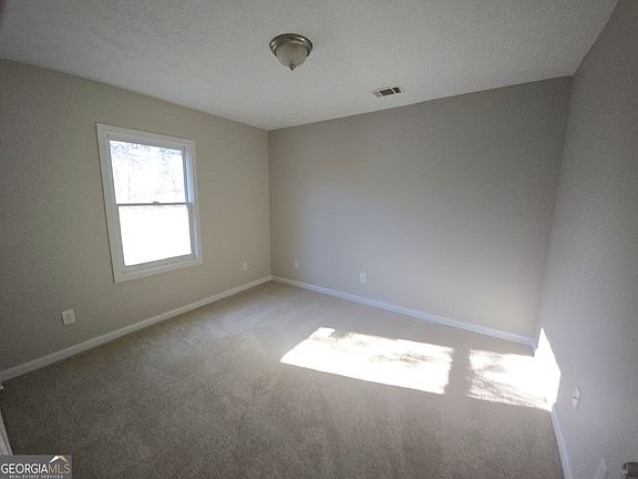 4th image of 2462 Sharpsburg McCullum Rd