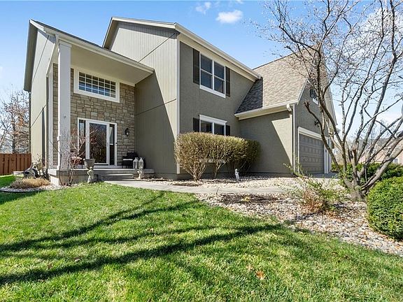 2nd image of 15956 S Parkwood Ct