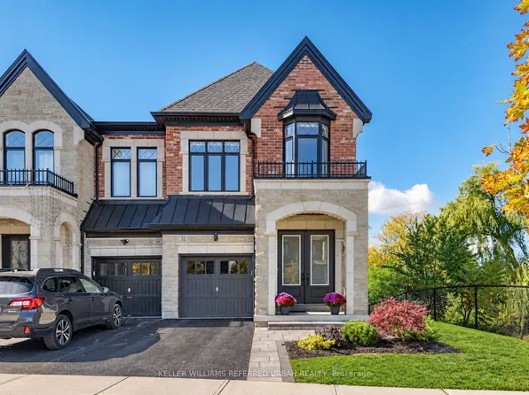 32 Great Heron Ct, King, ON L7B 0P4