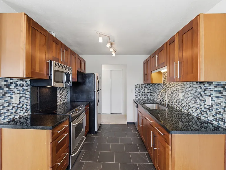 11556 Greenwood Ave N #201 — Photo 5
