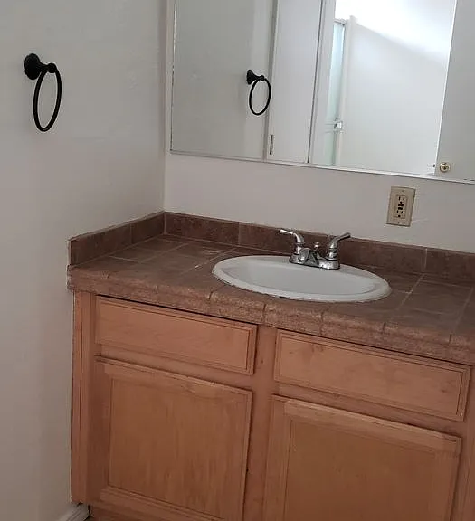 3541 Blue Gum St — Photo 8