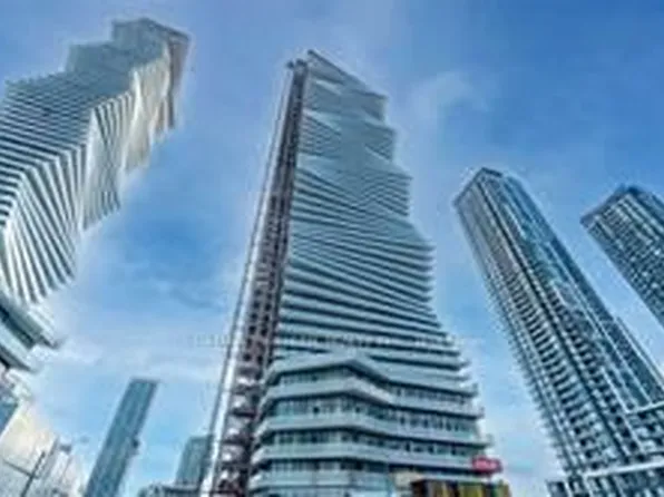 3900 Confederation Pkwy, Mississauga, ON
