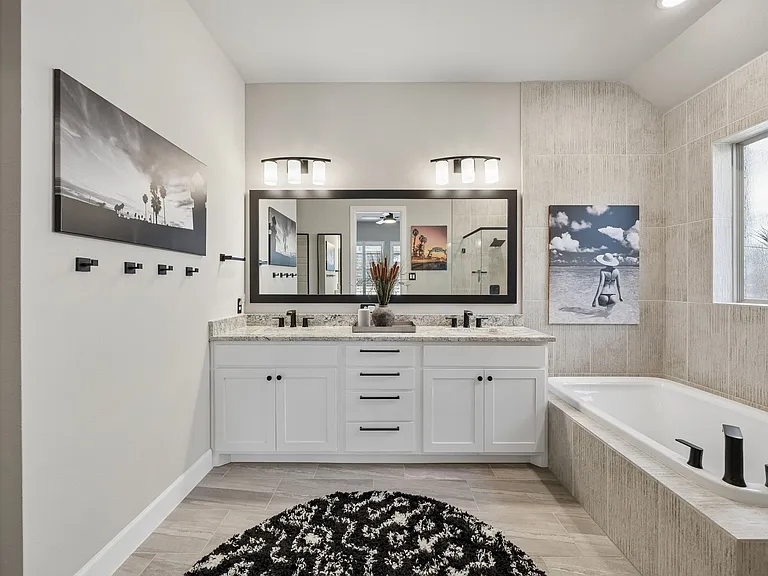 Large primary bath