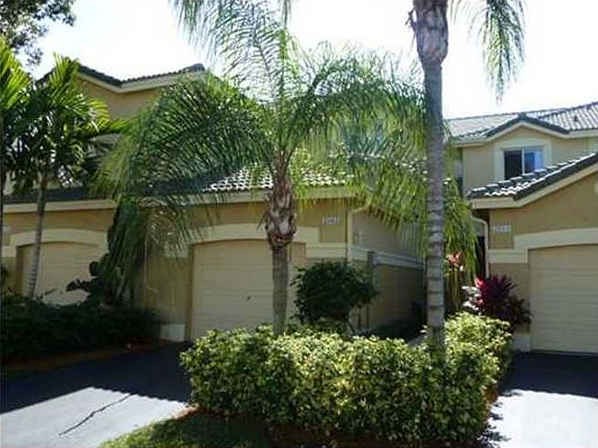 1st image of 2082 Hacienda Ter