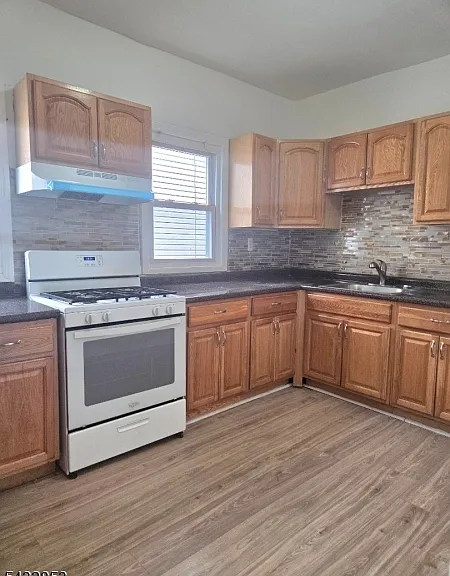 21 Davis Ave #1 — Photo 3